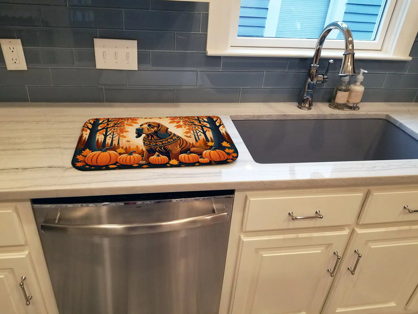 Bloodhound Fall Dish Drying Mat